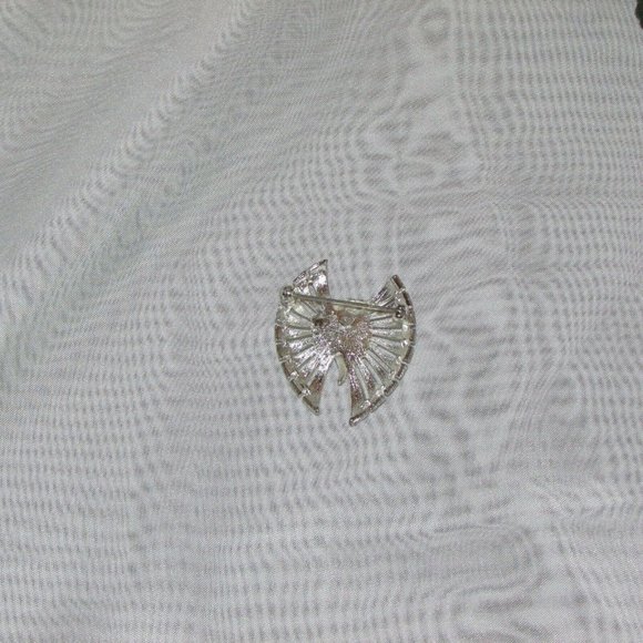 Vintage Brooch Silver Tone Bow Pin - Picture 6 of 6